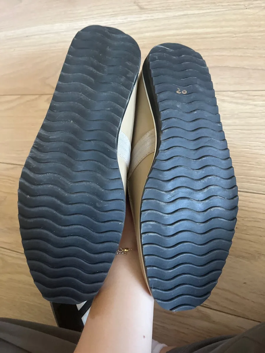 Tan Steve madden loafers - Image 2