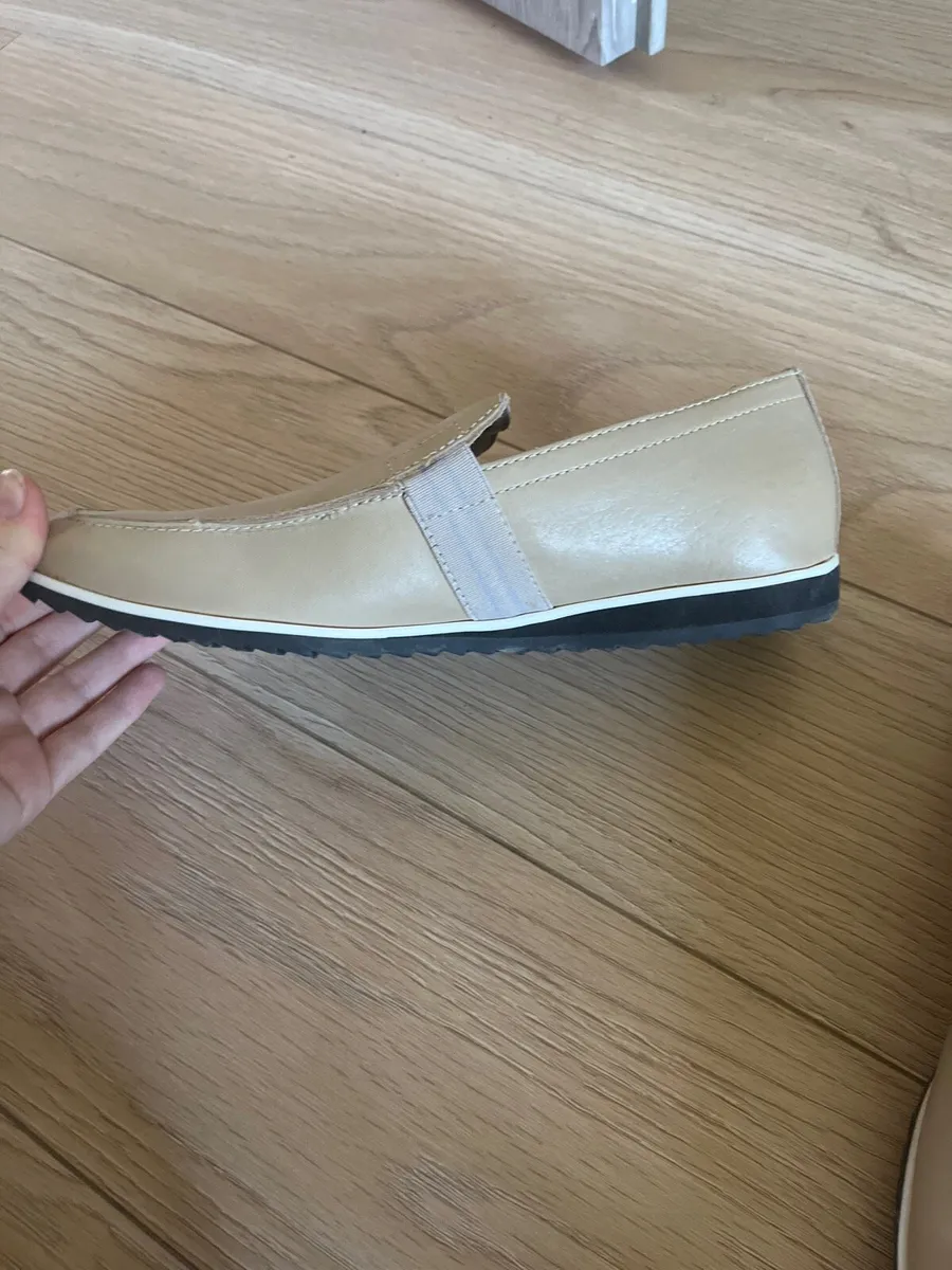 Tan Steve madden loafers - Image 3