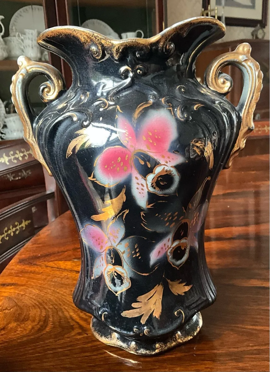 Vintage Black & Gold Design Vase - Image 1
