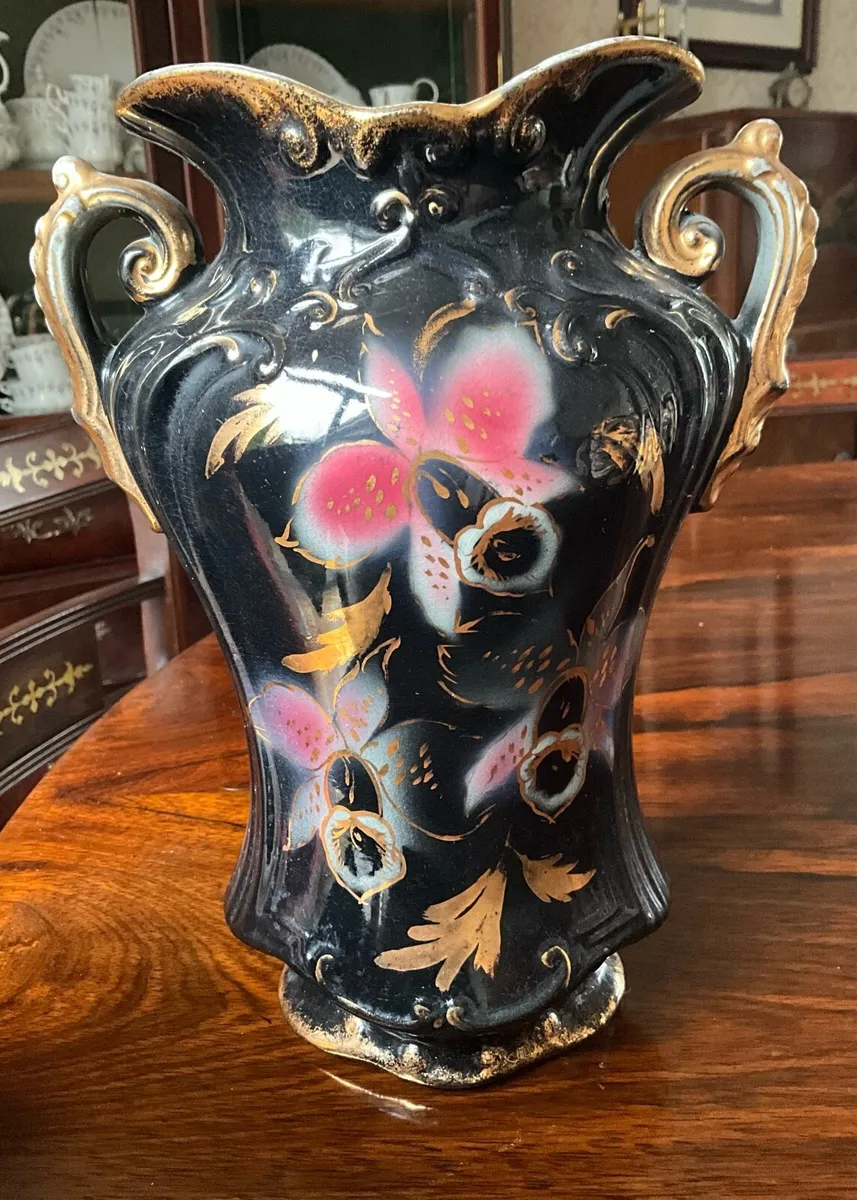 Vintage Black & Gold Design Vase - Image 2