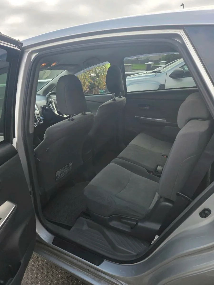 Car - Image 4