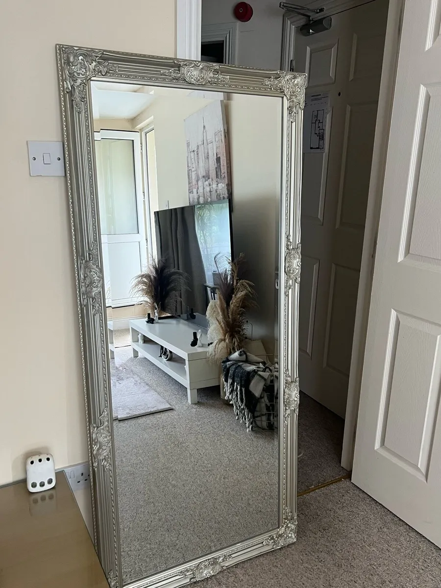 Large standing mirror - Image 2
