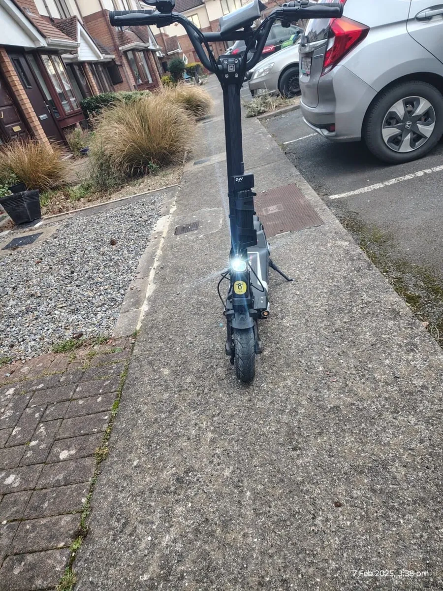 E scooter - Image 2