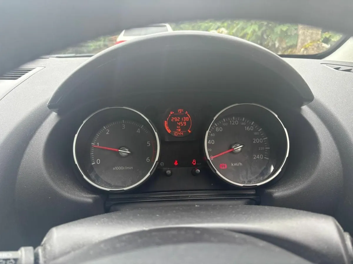 Nissan Qashqai+2 2010 - Image 1