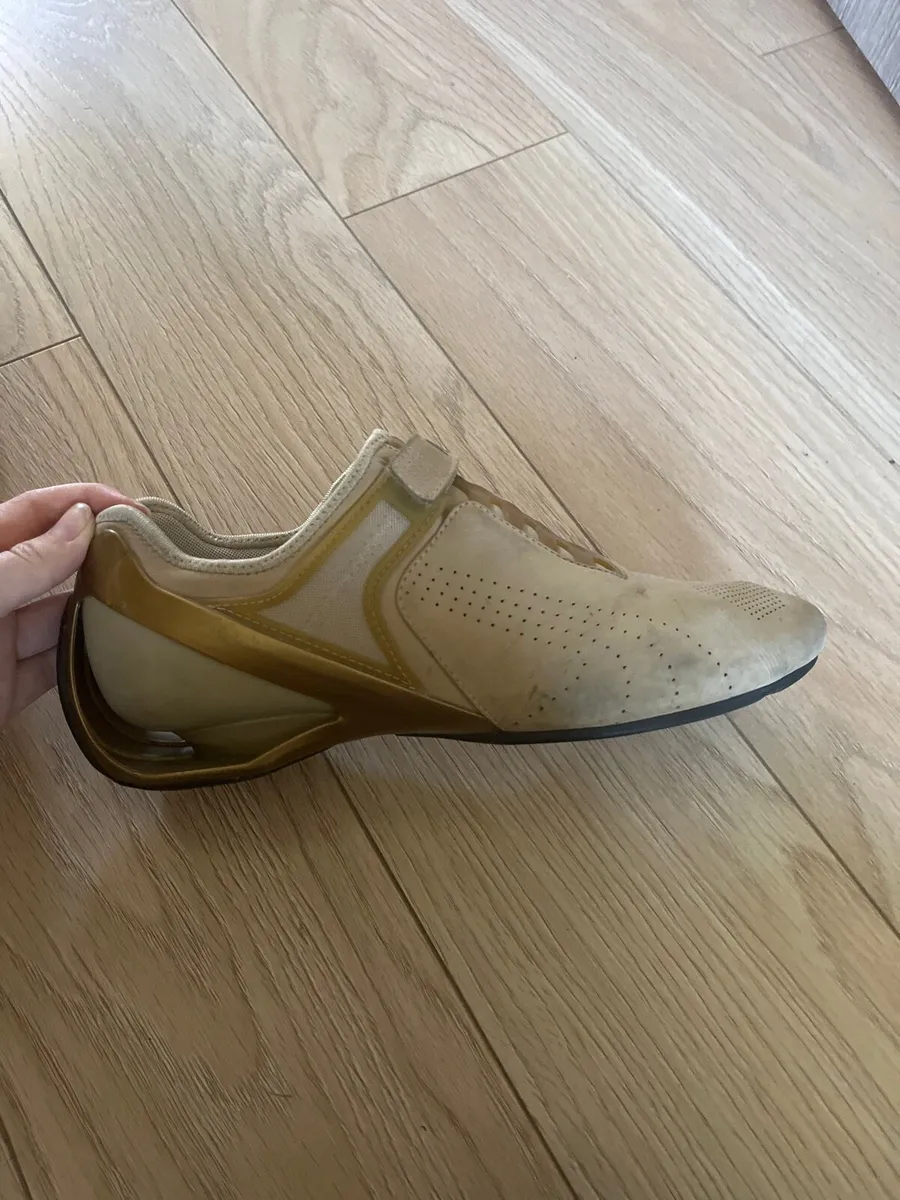 90s tan puma levitations - Image 4