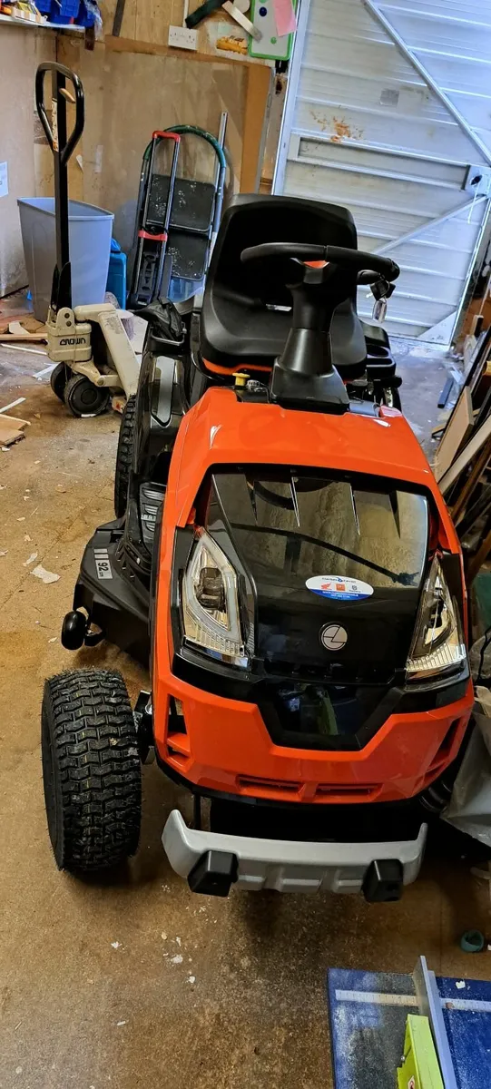 Sit on lawn mower - Image 3