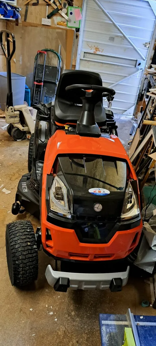 Sit on lawn mower - Image 4