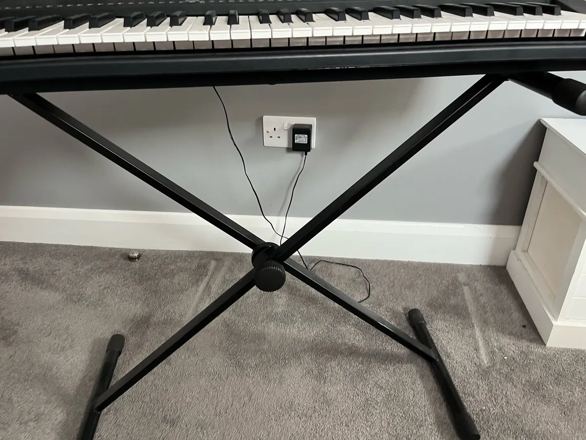 Yamaha keyboard - Image 2