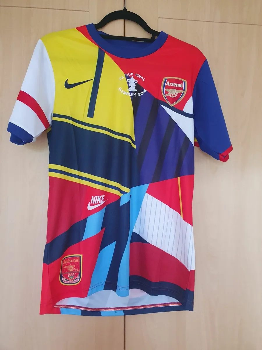 Arsenal 2014 F.A CUP commemorative jersey - Image 1