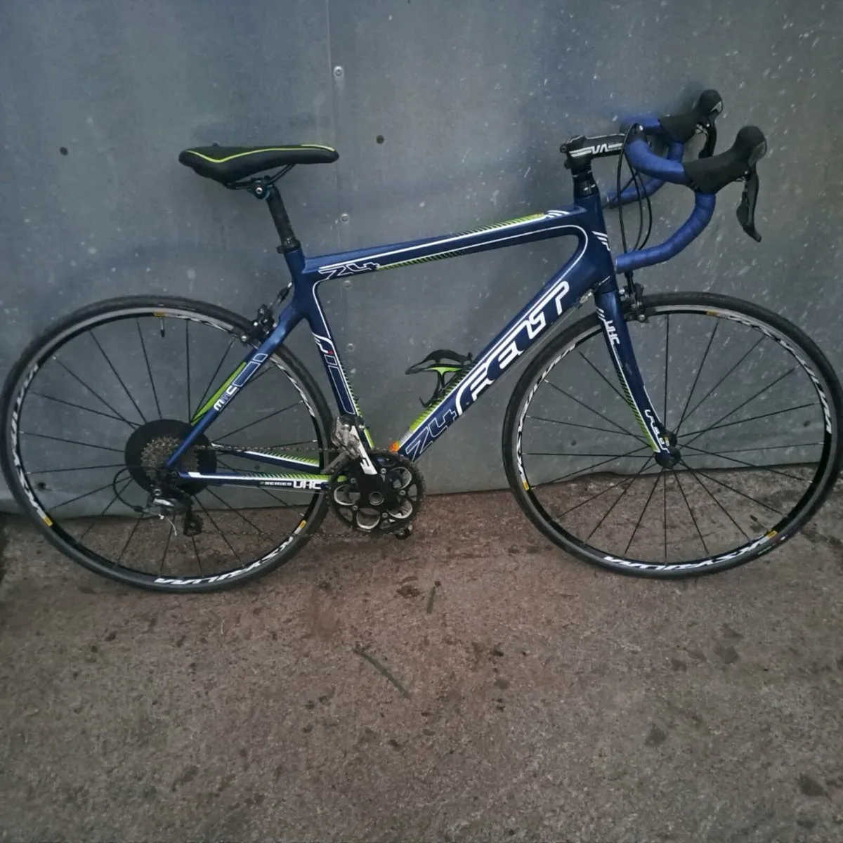Road racer - Image 1