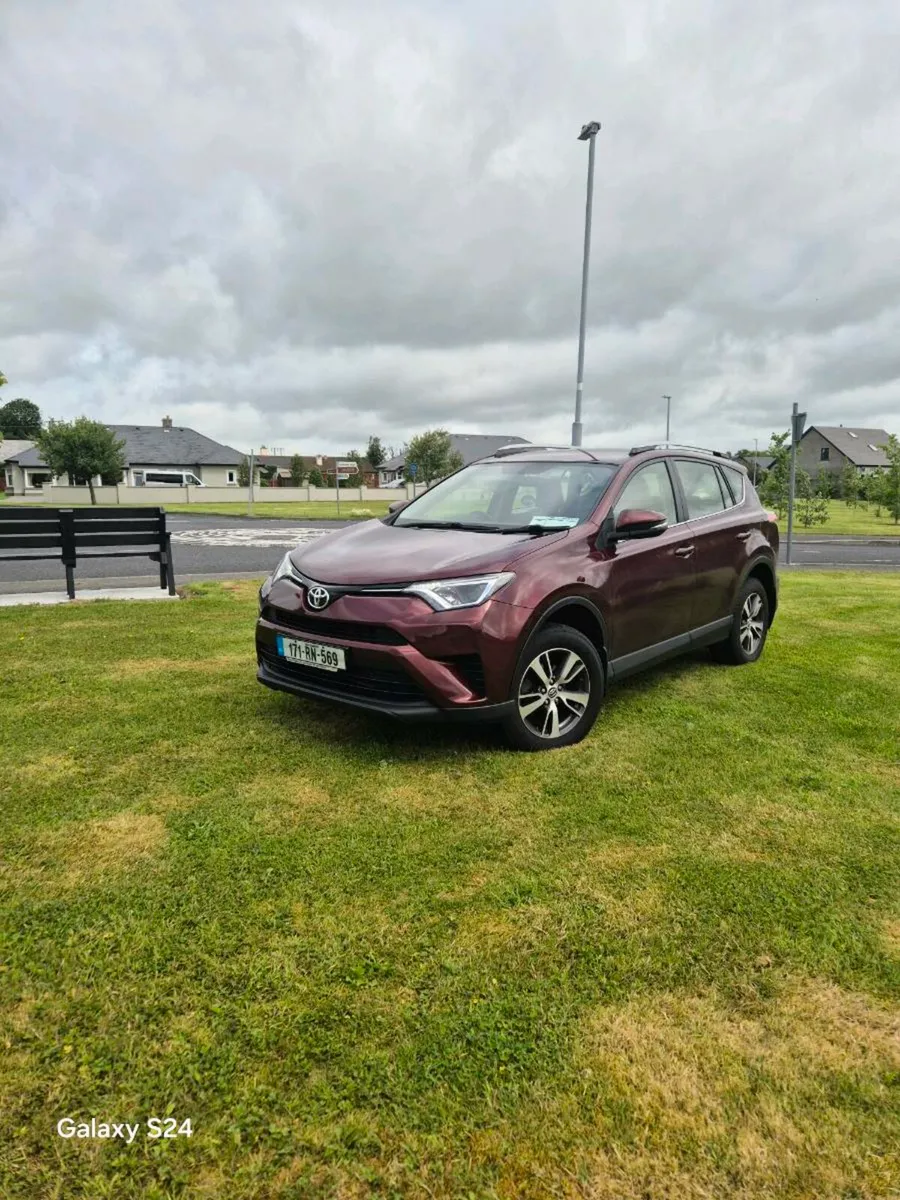 Toyota  Rav 2017 Diesel  €8750 - Image 2