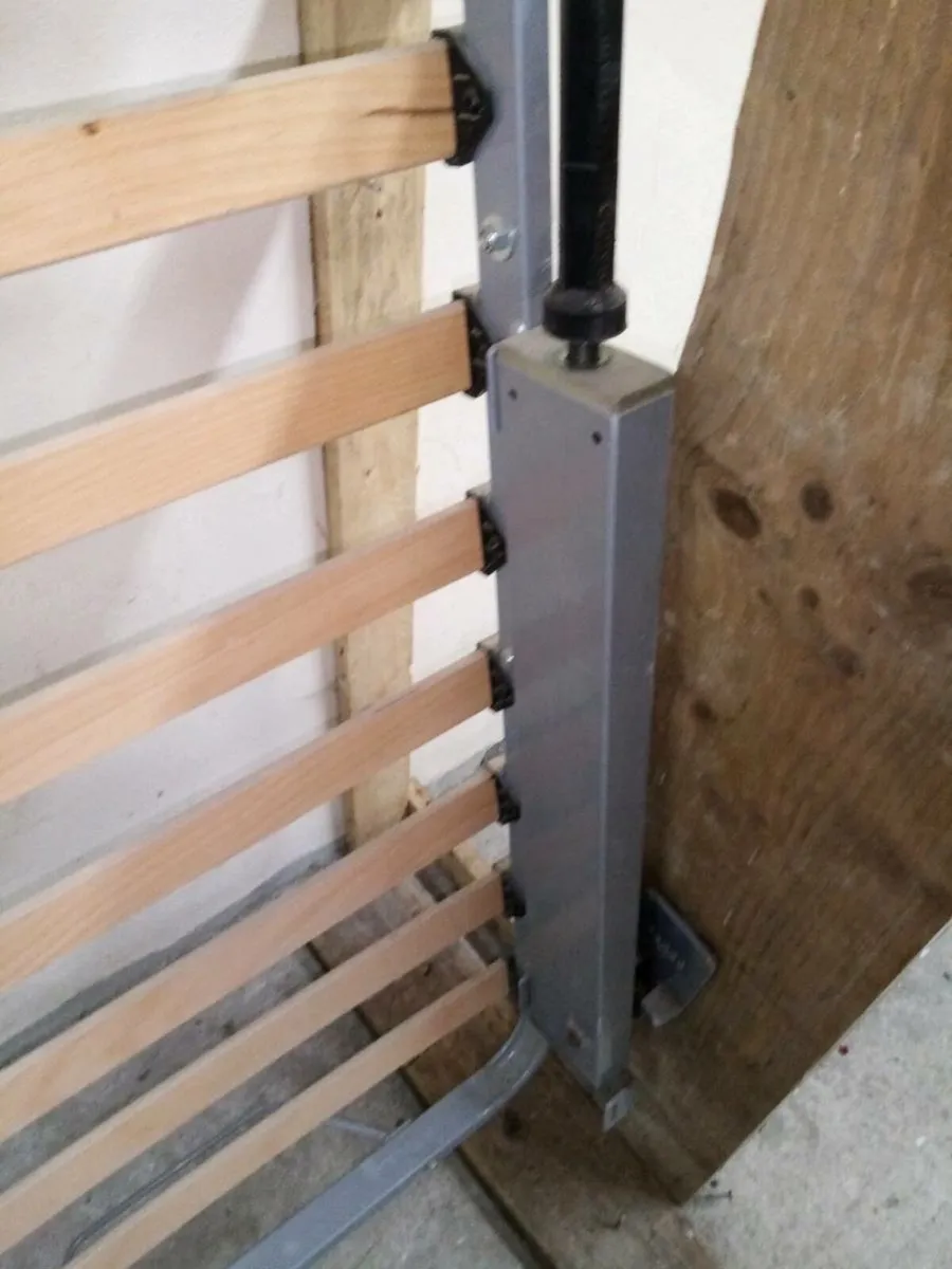 Fold away bed, hide away bed - Image 3