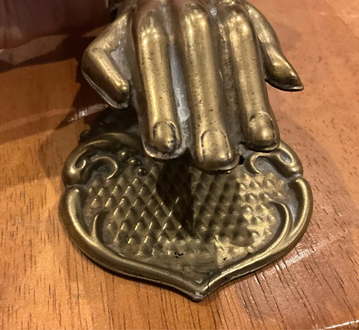 Vintage Brass Victorian Letter Clip - Image 3