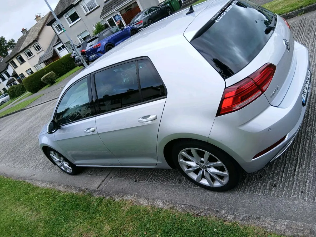 18 VW Golf **LOW MILEAGE** - Image 4