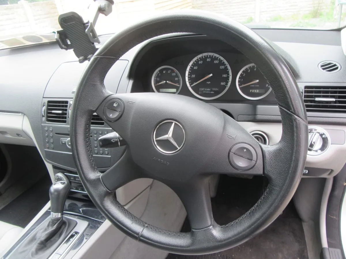 Mercedes Benz C180 Kompressor Petrol - Image 4