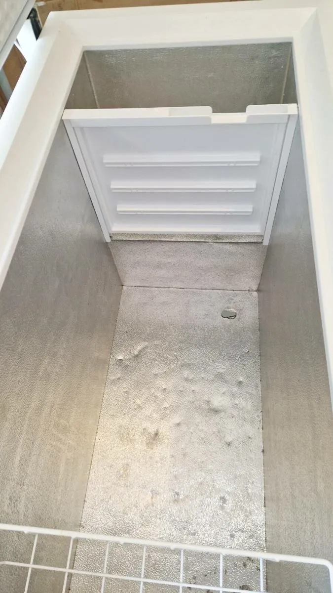 Chest Freezer - Image 3