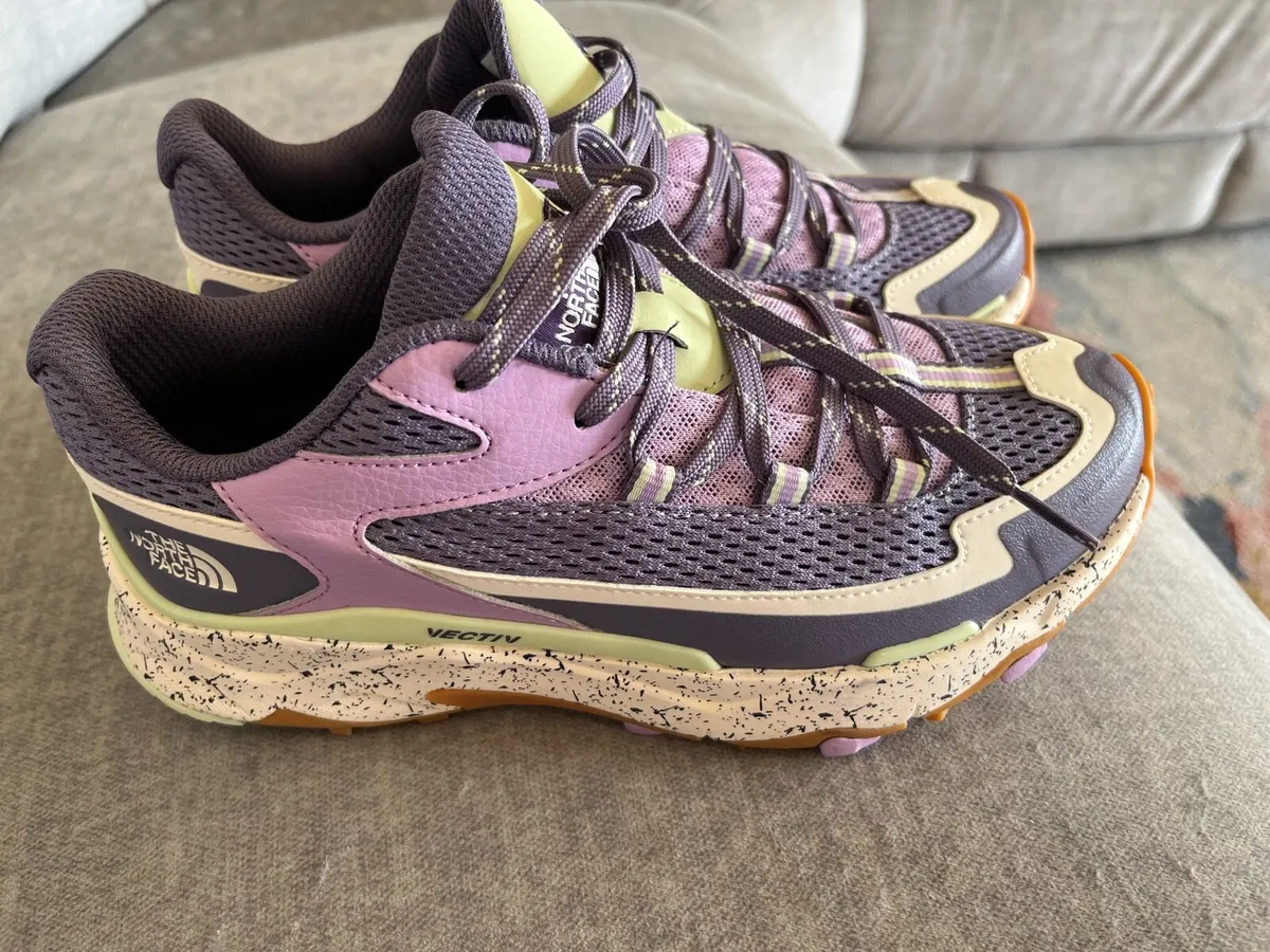 North Face runners - Image 2
