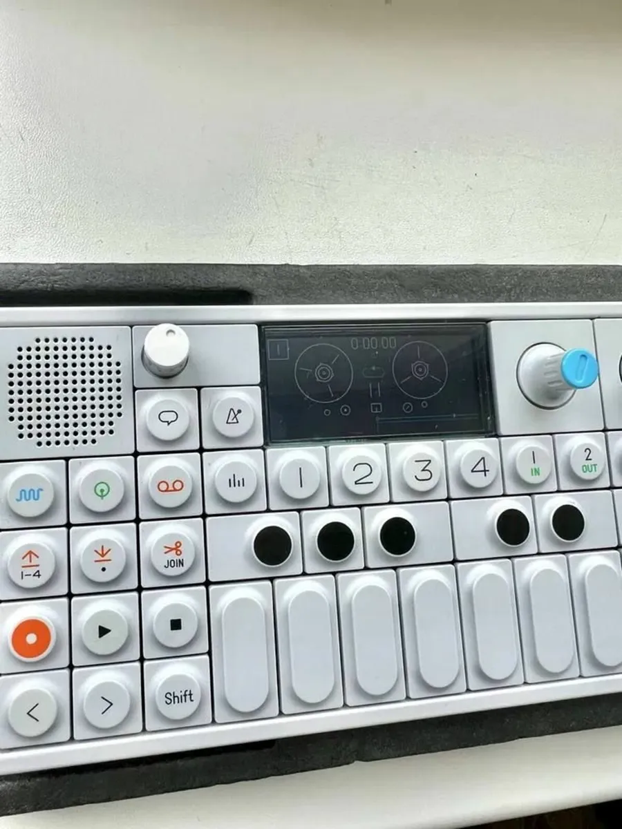 Teenage Engineering OP-1 - Image 2