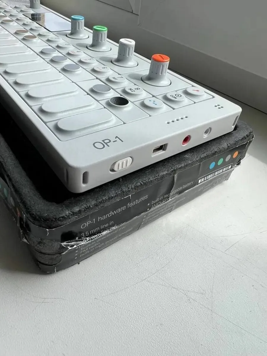 Teenage Engineering OP-1 - Image 3