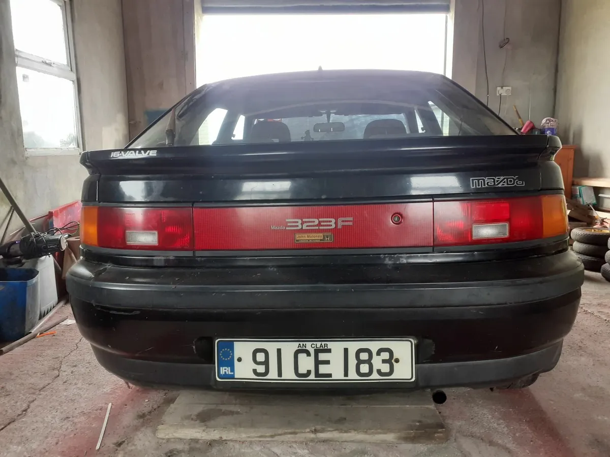 Mazda 323F 1991 - Image 2