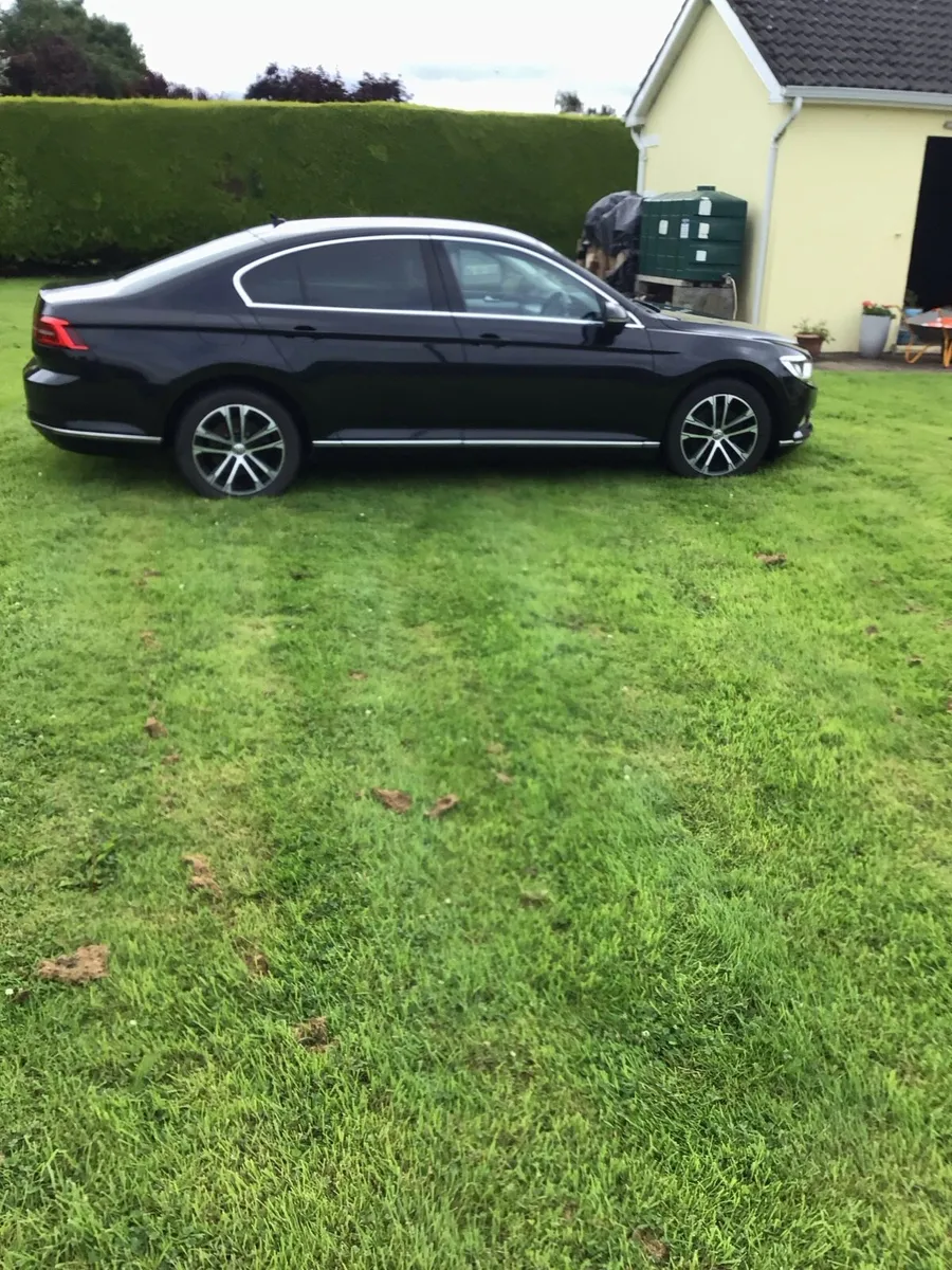 Volkswagen Passat 2litre diesel Highline 150 BHP - Image 3