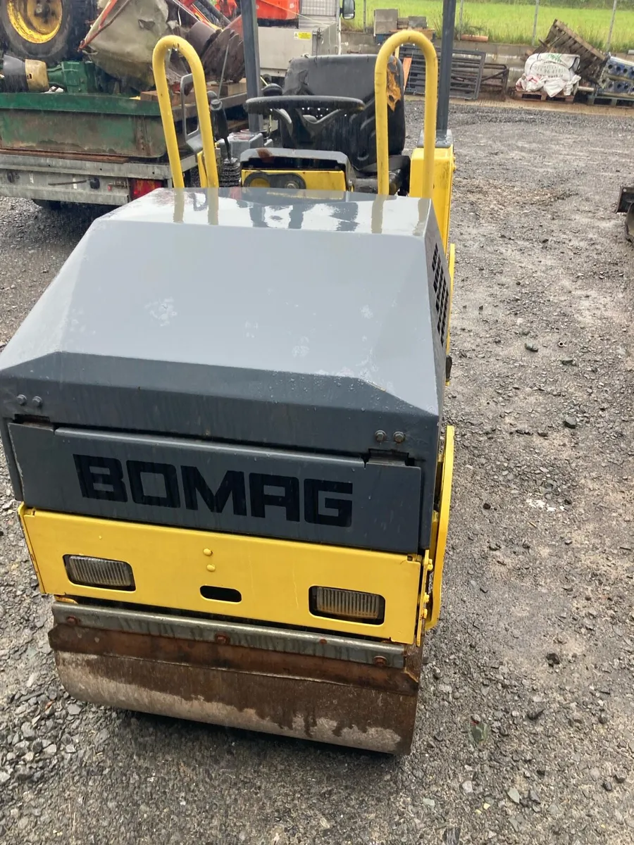 Bomag 800 Roller & Breaker - Image 3