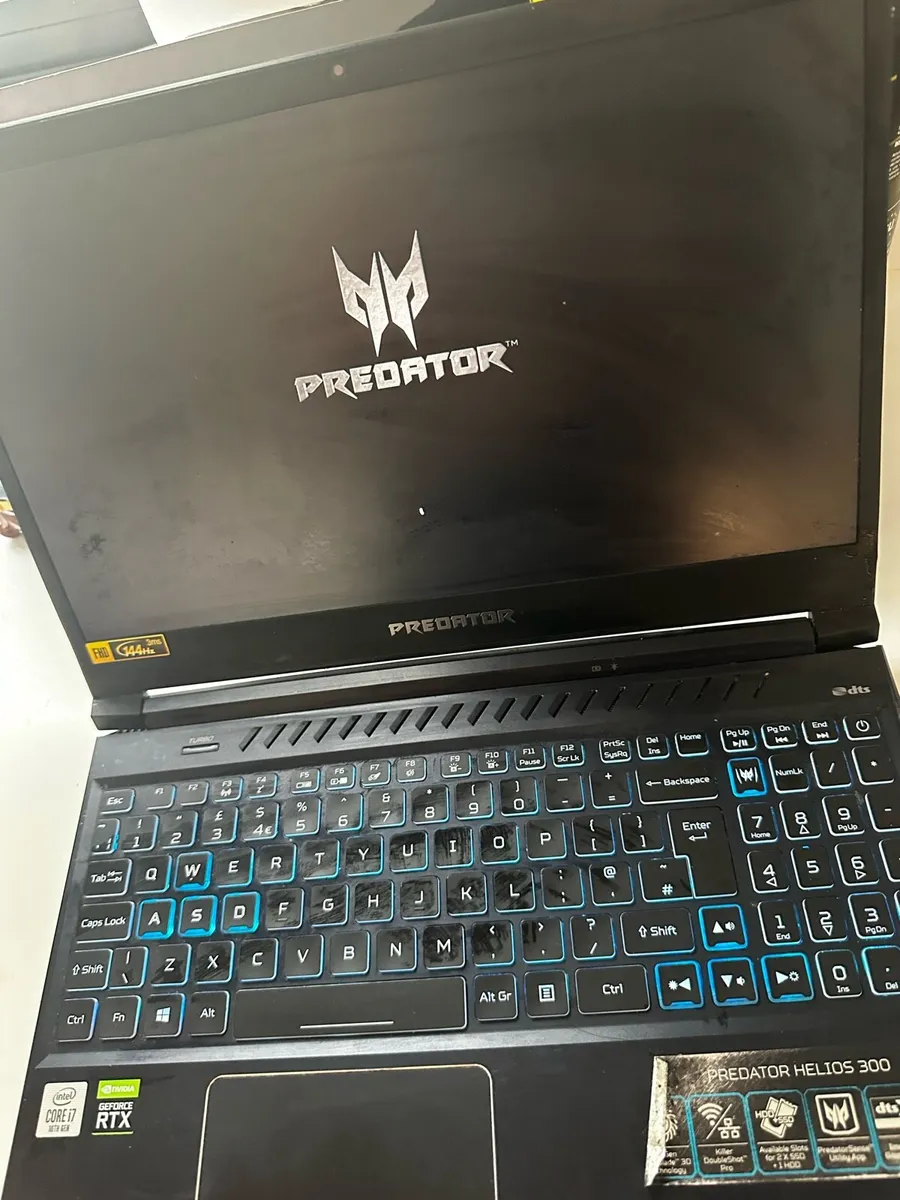 Acer predator Helios 3000 - Image 3