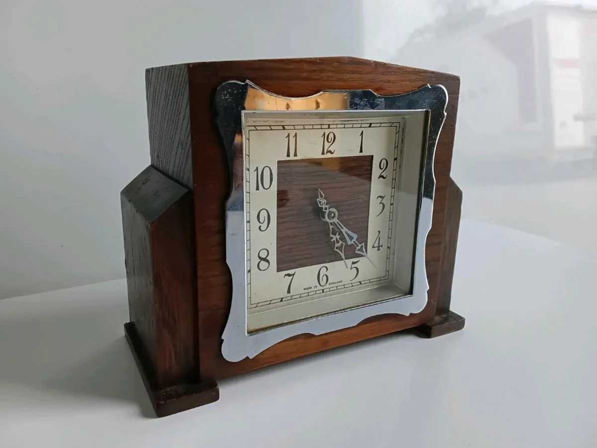 Vintage Enfield Art Deco Oak Mantel Clock - Image 2