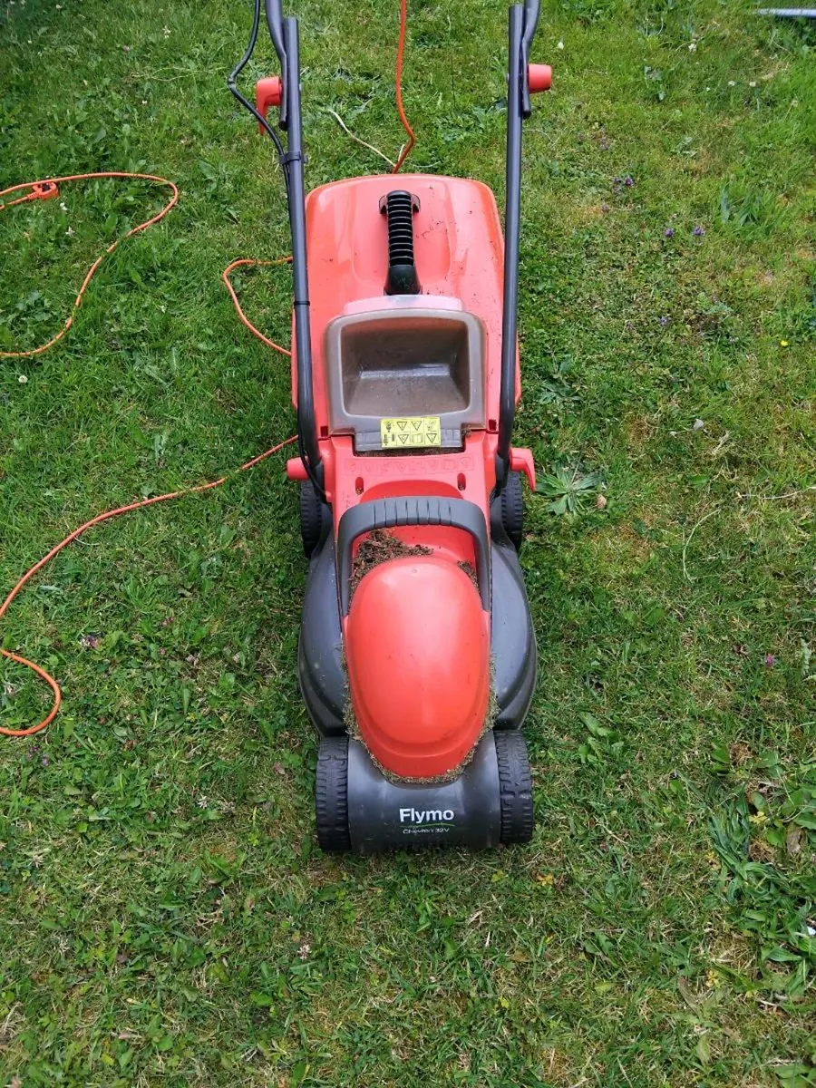 Fiymo lawnmower free to take away