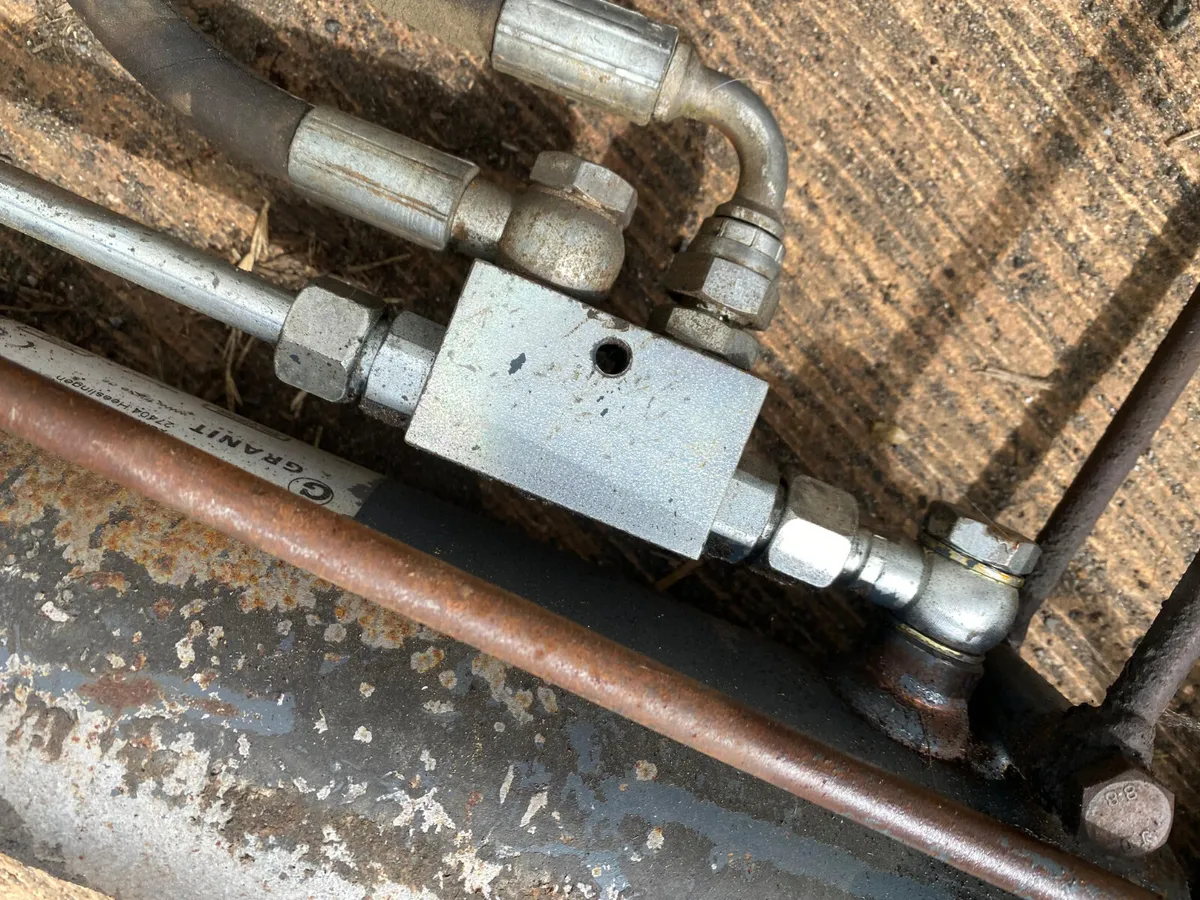 Granit Hydraulic Top Link Cat 3/3 Hook and Knuckle - Image 3