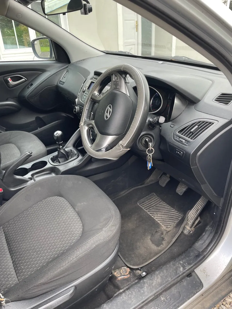 Car repairable Hyundai ix35 - Image 2