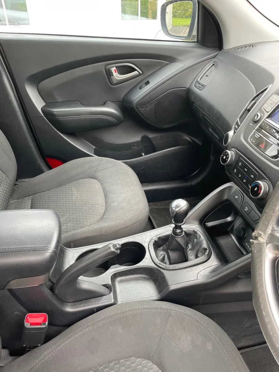 Car repairable Hyundai ix35 - Image 3