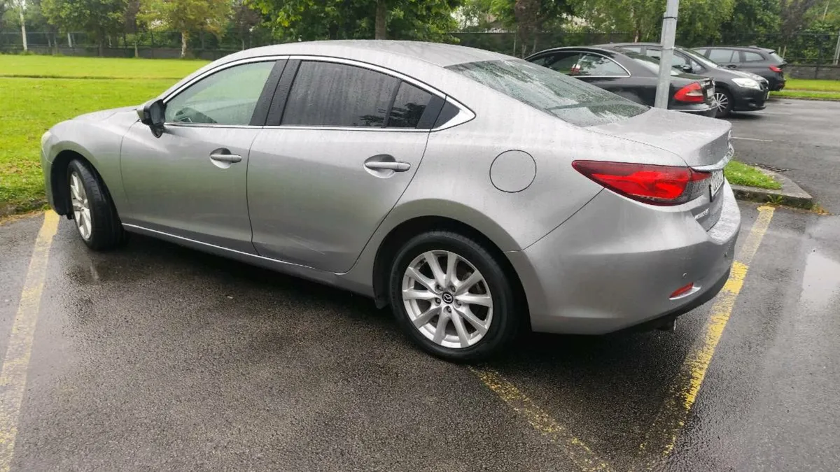 Car - Image 3