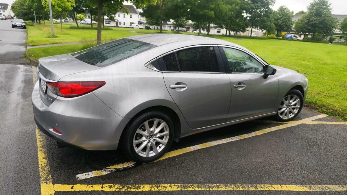 Car - Image 4