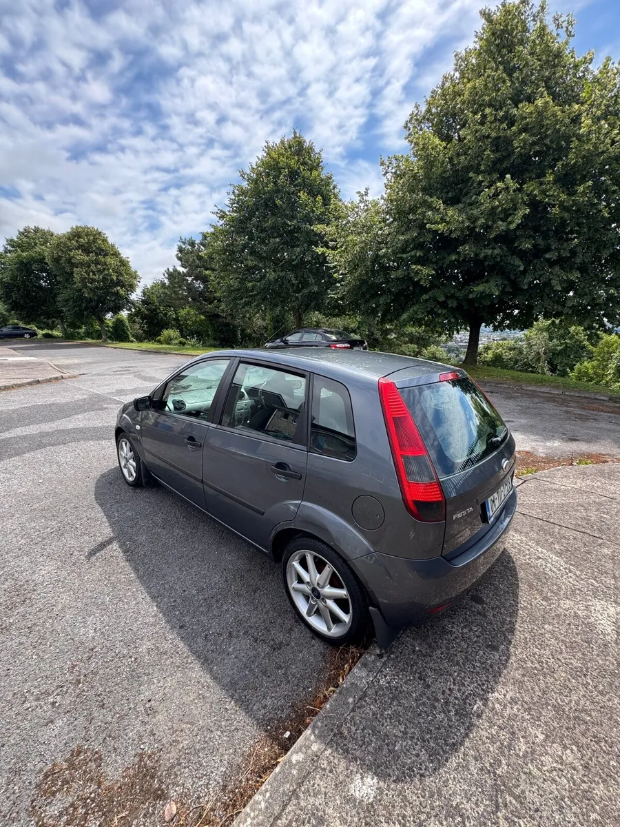 Ford Fiesta 2004 - Image 1