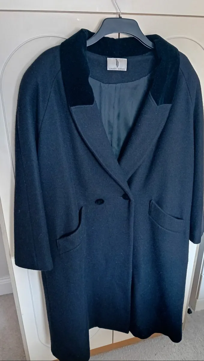 Black coat - Image 1