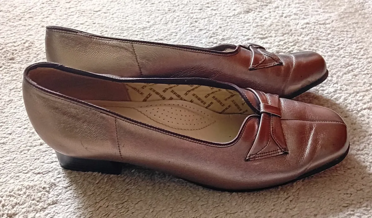 Shoes - Image 1