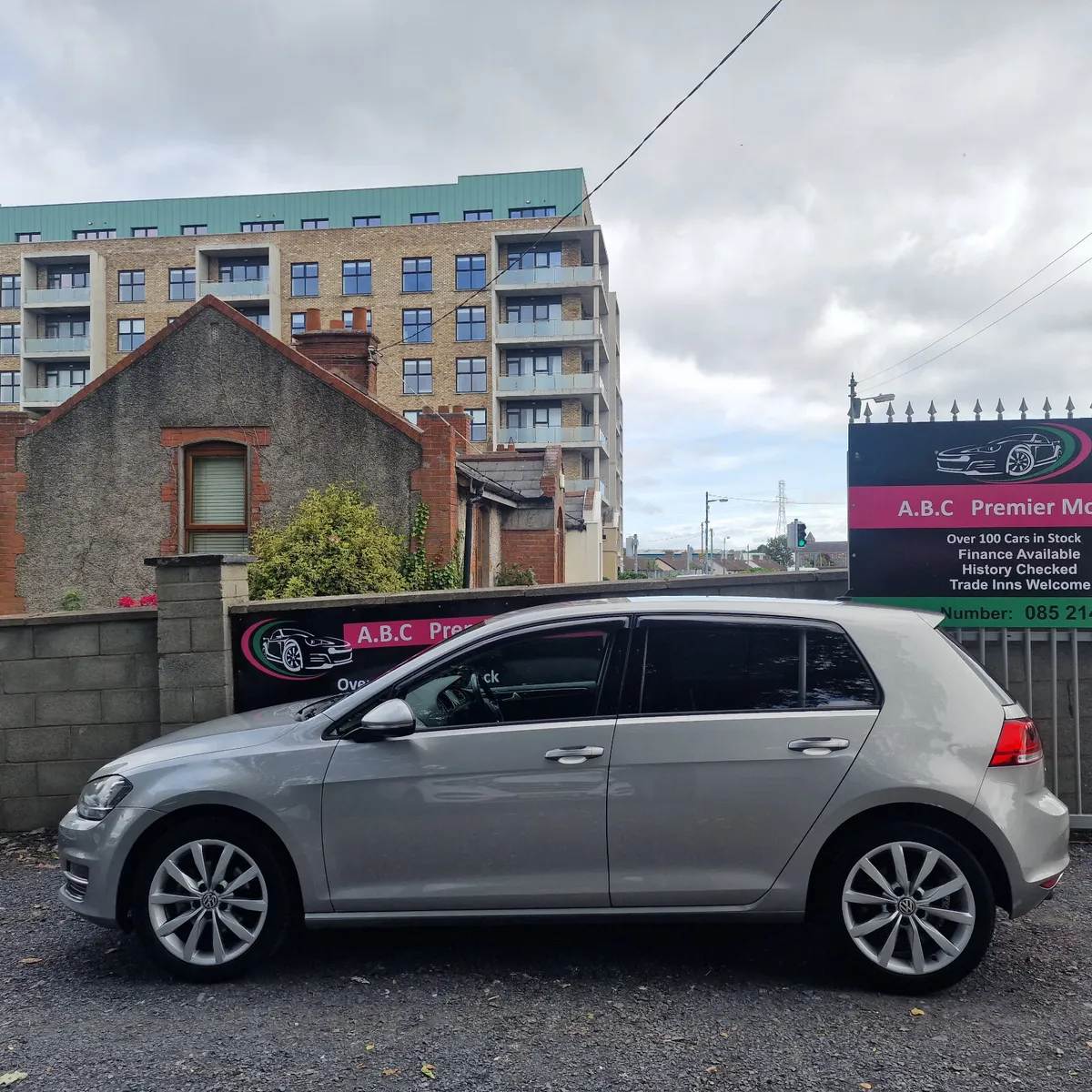 Volkswagen Golf 2015 Automatic - Image 4