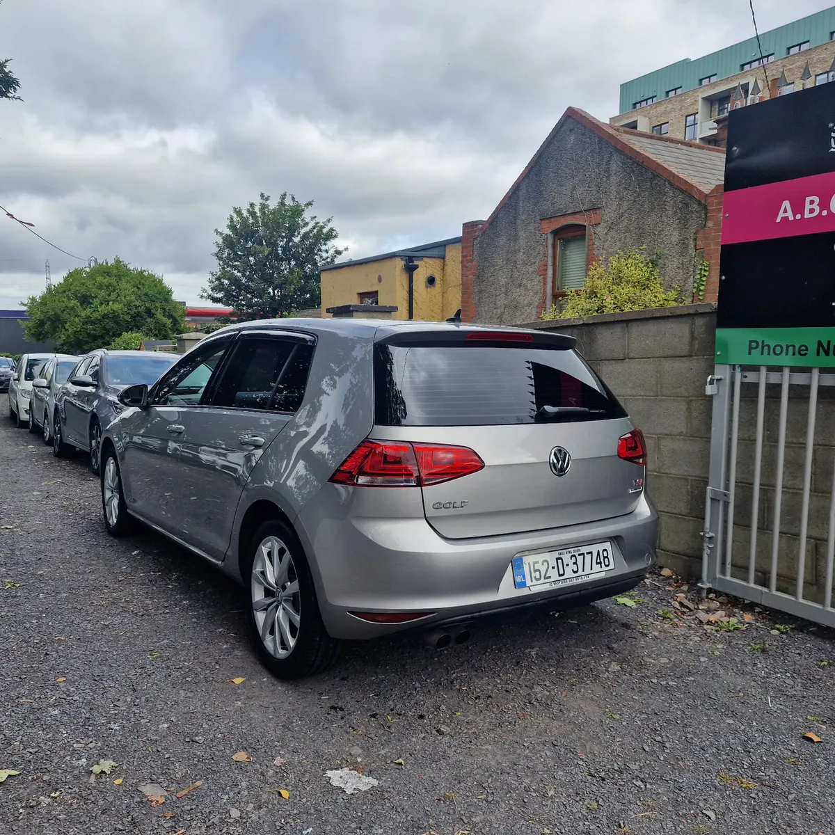 Volkswagen Golf 2015 Automatic - Image 3