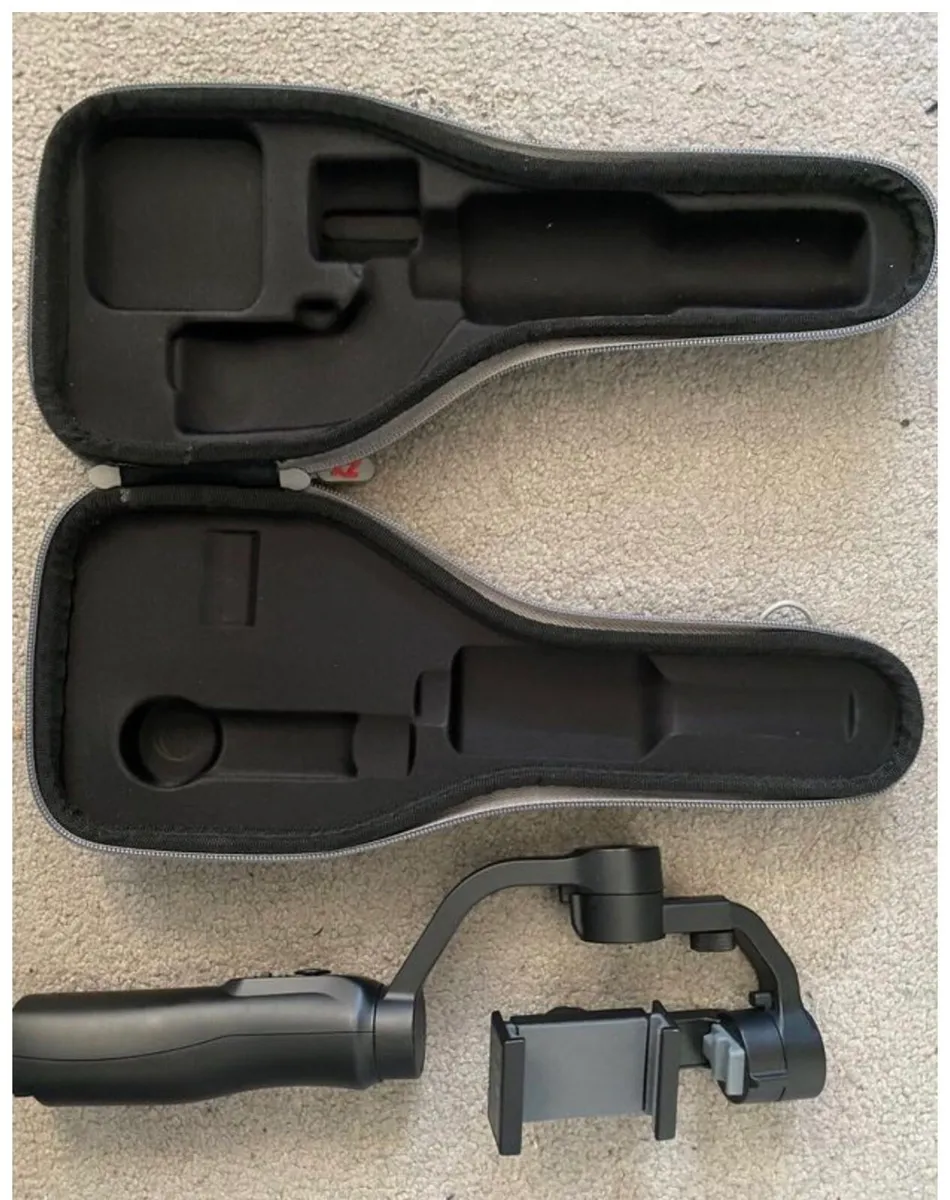 Zhiyun Smooth-Q iPhone Gimbal with tripod - Image 3