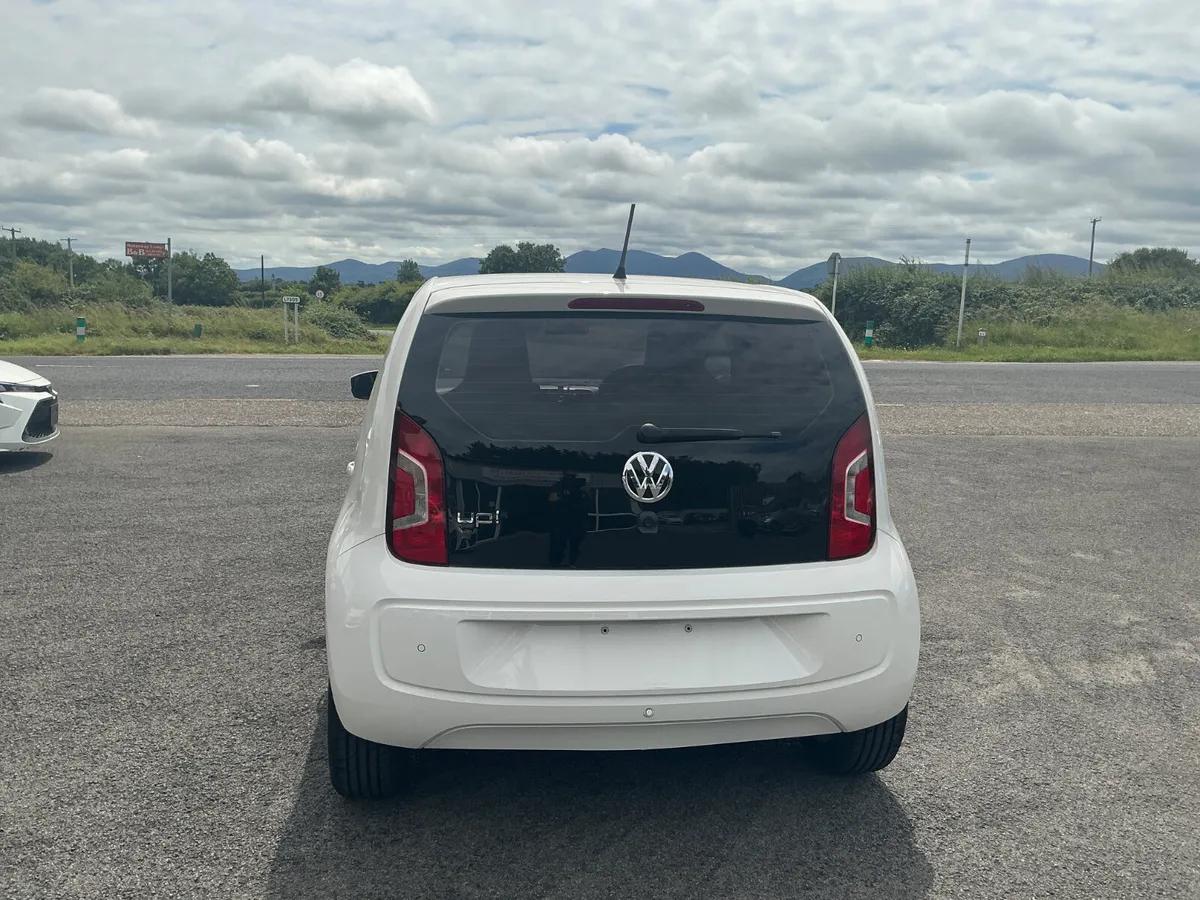 VW Up! 2104-2 - Image 4