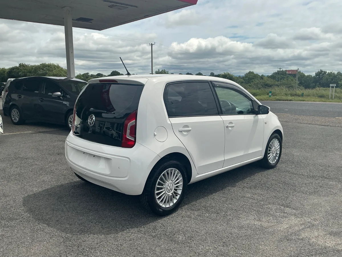 VW Up! 2104-2 - Image 4