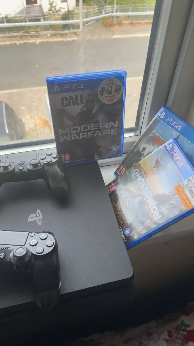 PS4 slim 500Go - Image 2