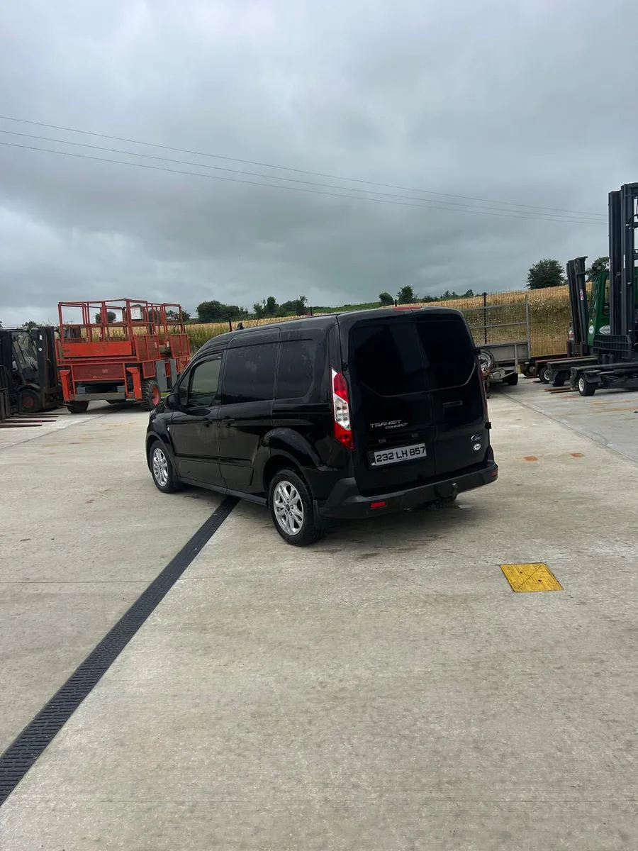 Ford Transit Connect 2023 - Image 2