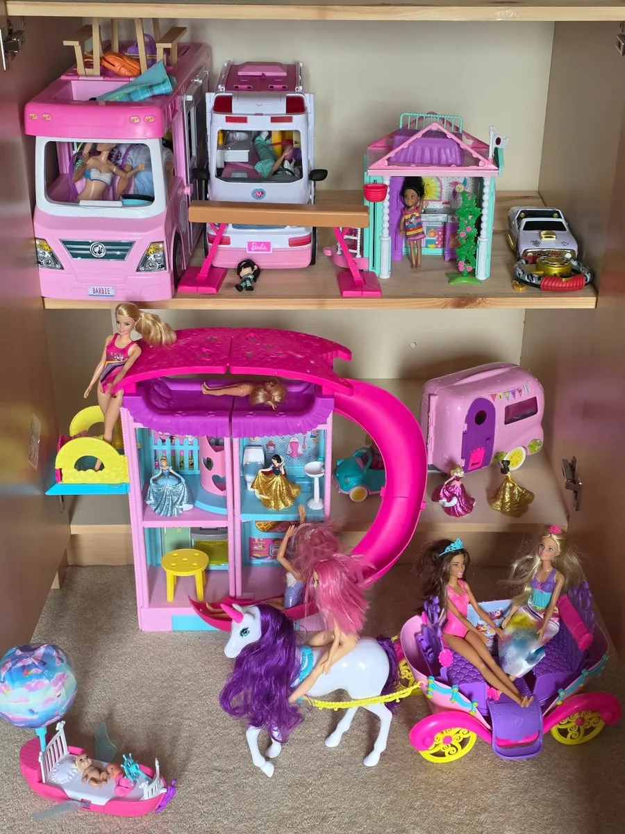 Barbie Toys - various sets - Image 1