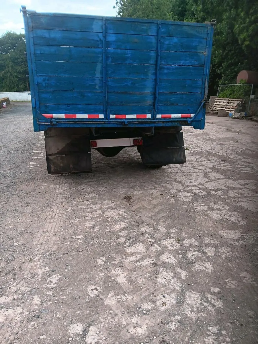 Trailer - Image 3