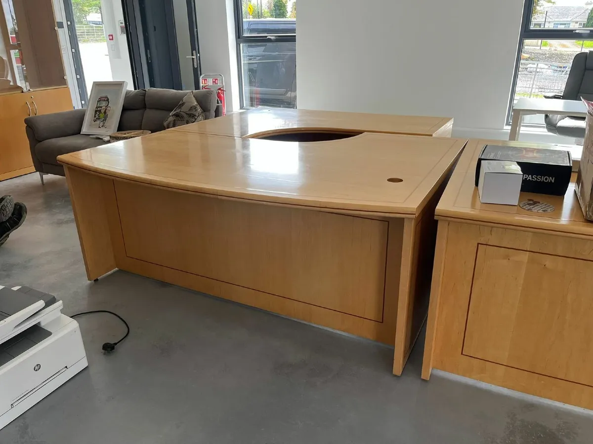 Office chair & pro desk new..delivered - Image 1