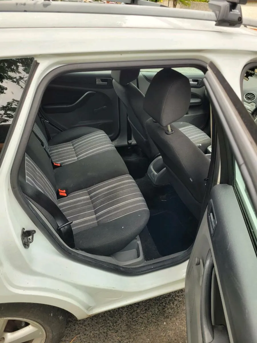 Ford focus 09 - Image 4