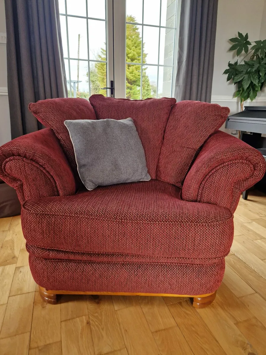 3 Piece Suite - Image 1