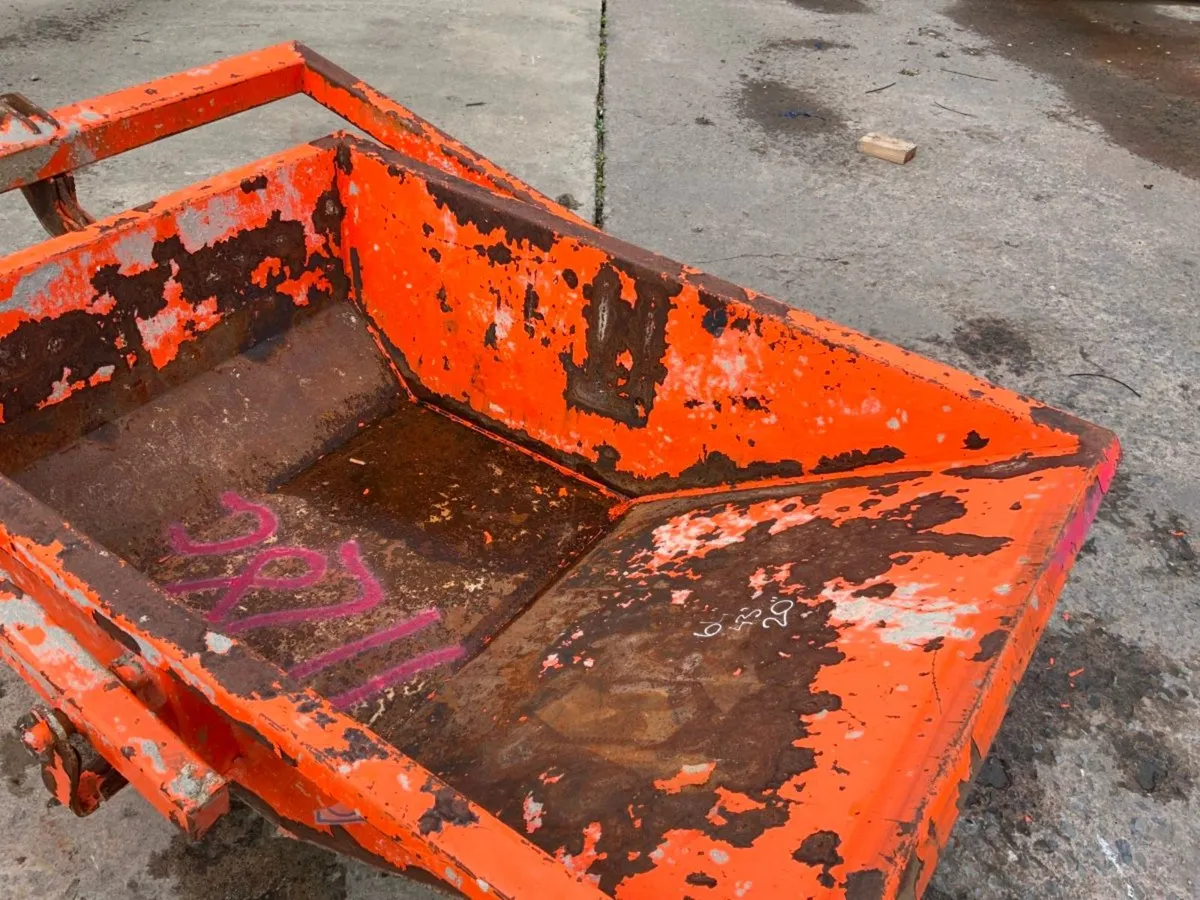 500lt EICHINGER SELF TIPPING BOAT SKIP......1128c. - Image 4